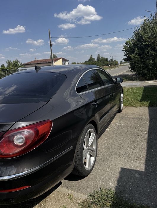 VW Passat CC din 2012 - R line