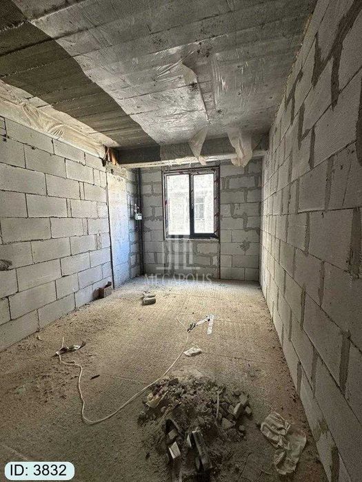 Buxoro shahri 7-chi  mikrda 1xona karobka sotiladi №3832