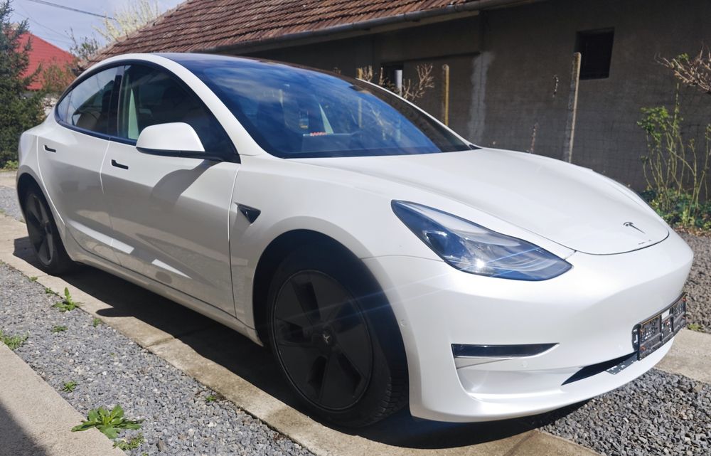 Tesla model 3 dual motor.