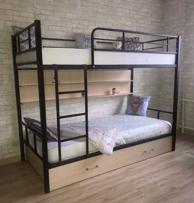 г.
Двухярусный кровать
5