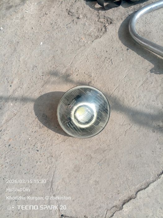 Let Fara lupalik matatsikl uchun oq yonadi yorugligi zor