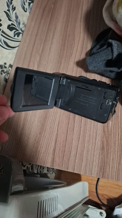 Продаю видеокамеру