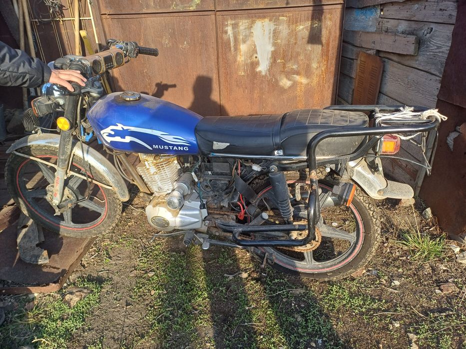 Продам мотоцикл MUSTANG