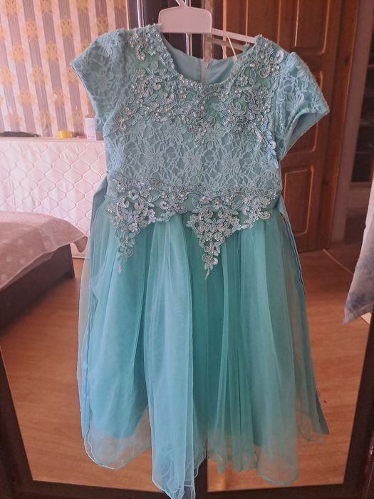 Платья на девочку