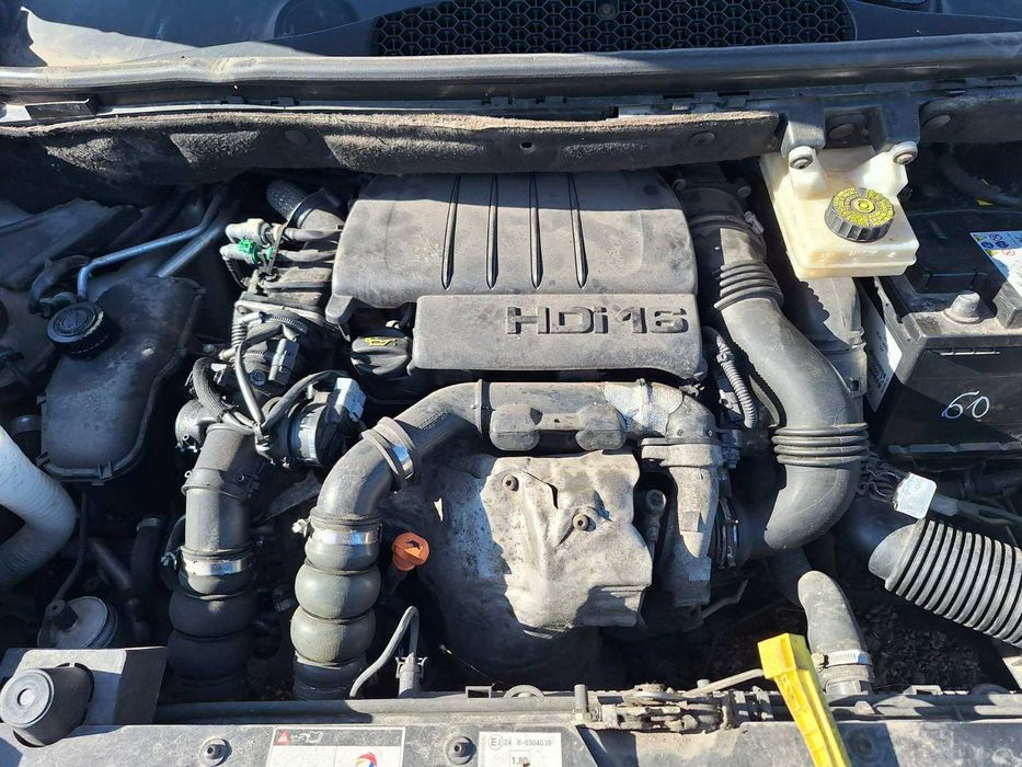 Peugeot Partner 1.6hdi 92кс на части - 2012г