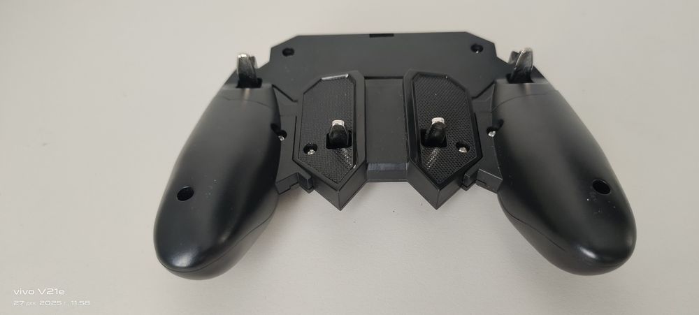 Игровой контроллер