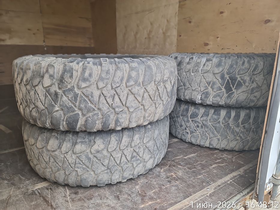 Продам комплект шин