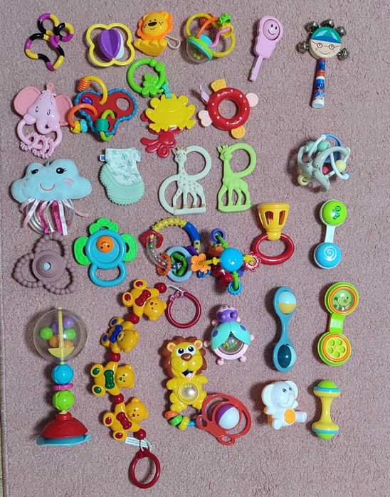 Играчки, дрънкалки, гризалки, шумящи, със звук, плюшени