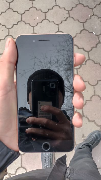 Айфон 8+ память 64