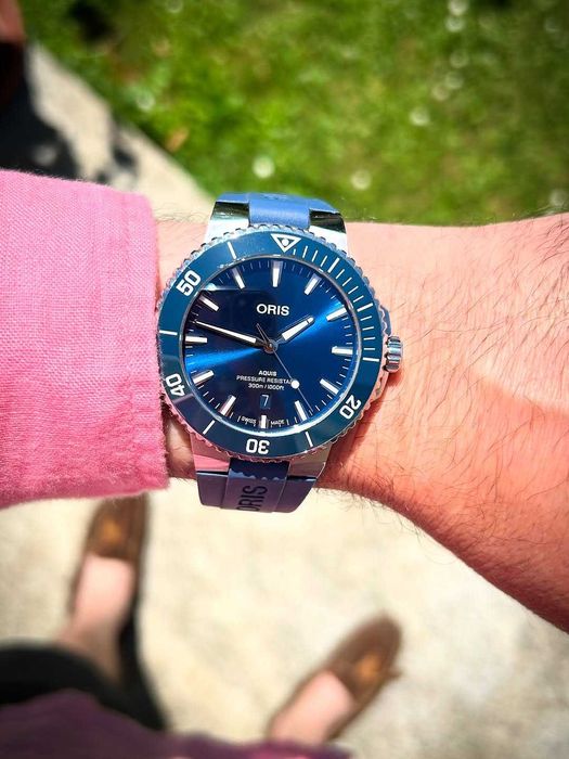 Часовници Oris Aquis сребристо/синьо