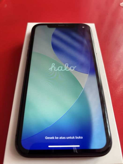 Продам айфон 11 64g акб 82%.