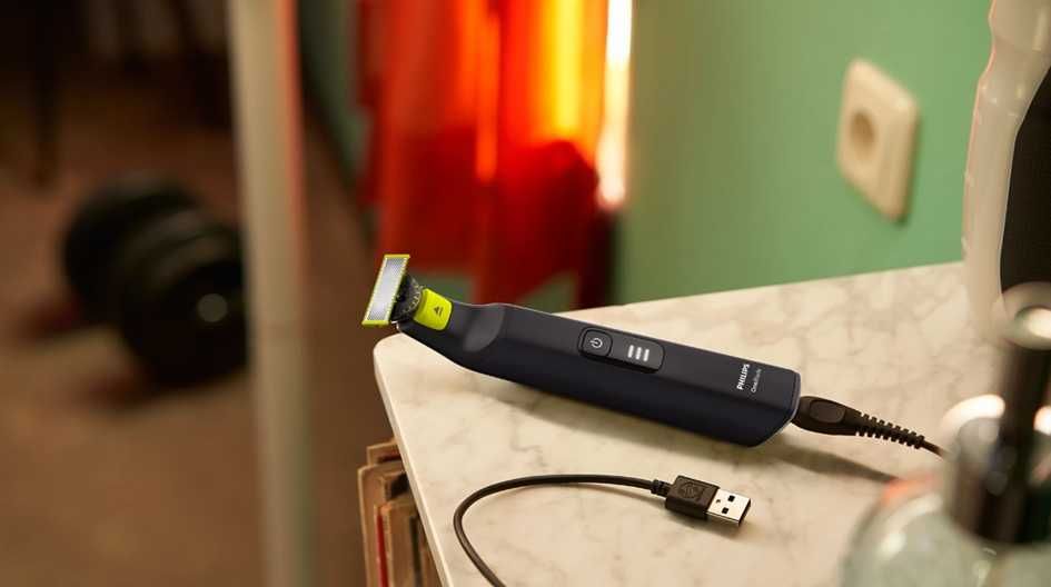 Хибридна самобръсначка Philips OneBlade Pro QP6542/15