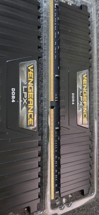 corsair vengeance lpx 3200 second hand si noi de vanzare