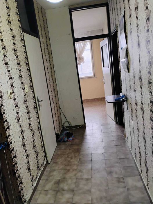 Дава се под наем Двустаен апартамент в Пазарджик, Идеален център - 67 кв.м за 178.5 € - Снимка #2