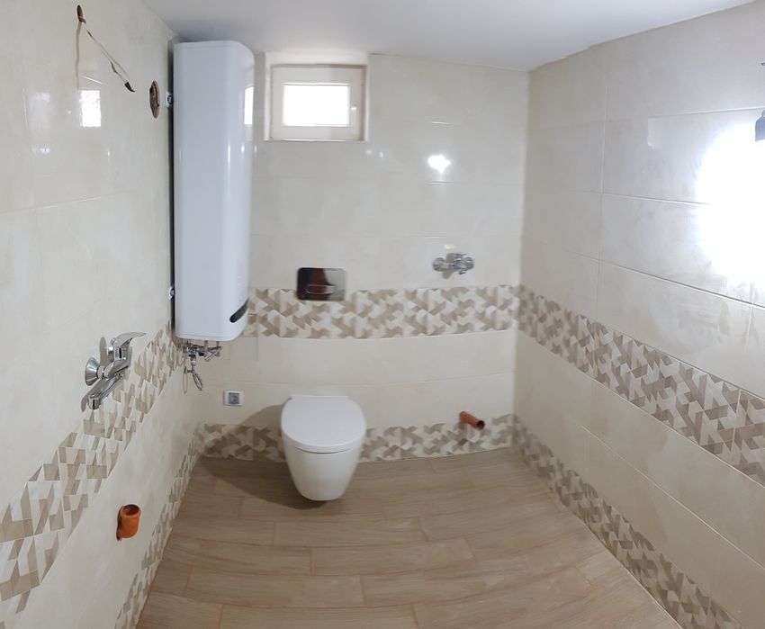 Вътрешни ремонти боядисване Шпакловки гипсокартон Плочки