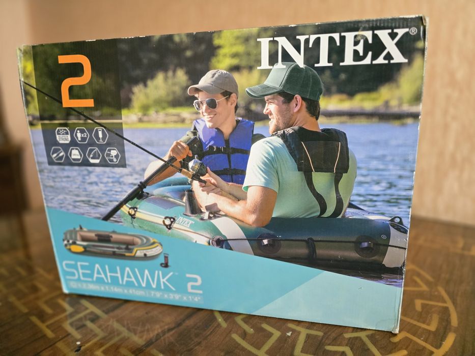 Продам Новую Лодку INTEX Полный комплект
