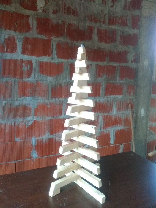 Коледна елха от дърво