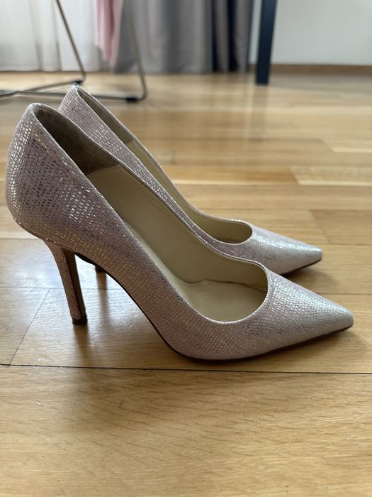 Pantofi din piele metalizată