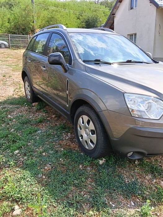 Vând Opel antara