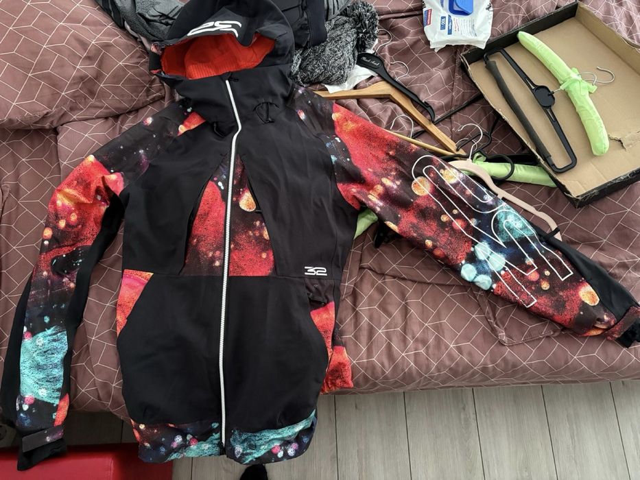 Geaca snowboard ThirtyTwo