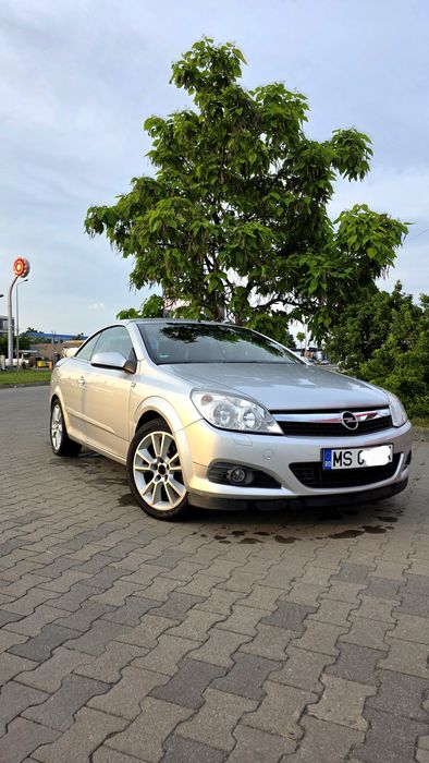 Opel Astra Twin Top Cabrio 2008