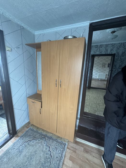 Шкафы по 2000 и 5000 тг разные