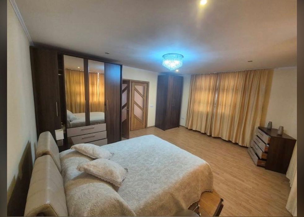 Casă de vanzare