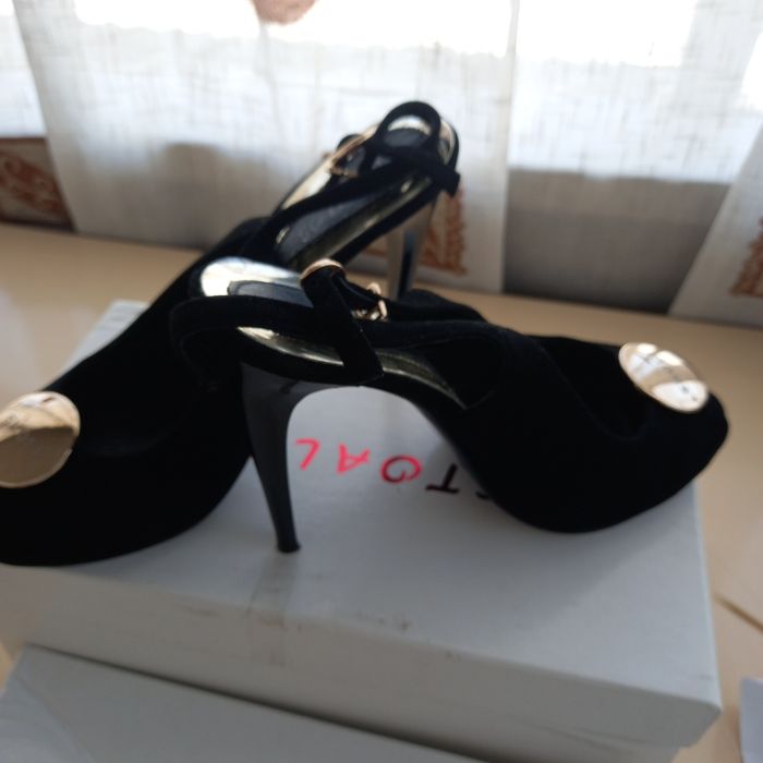 Босоножки замшевые, размер 37