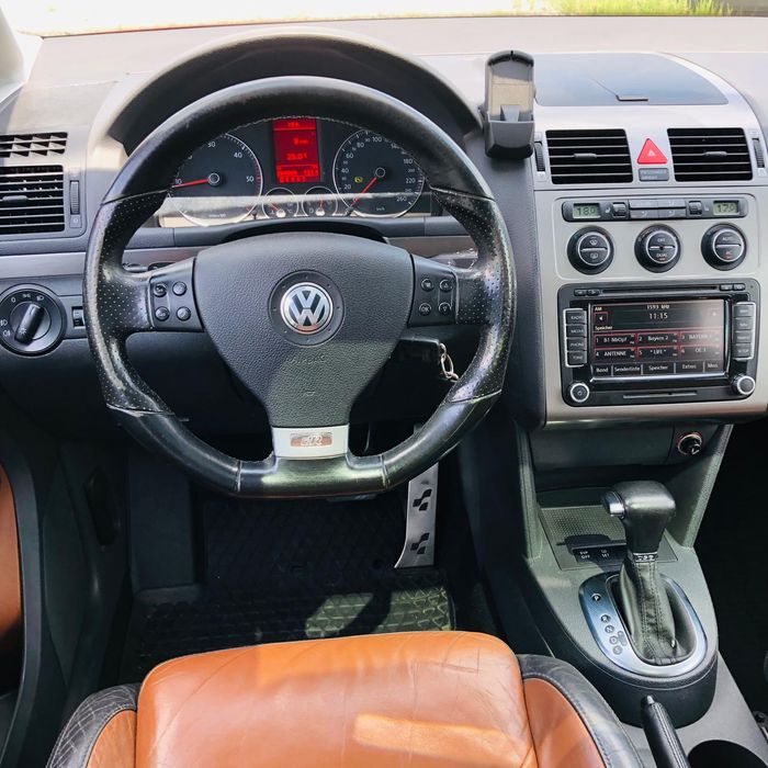 Volkswagen Touran automat 2.0 TDI 170 CP