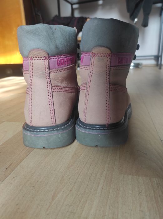 Bocanci Caterpillar roz 40