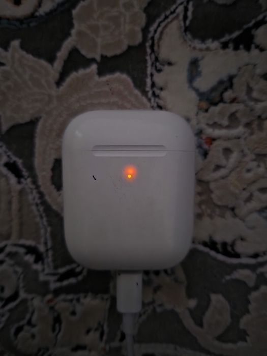 Продаются айрподсы на запчасти