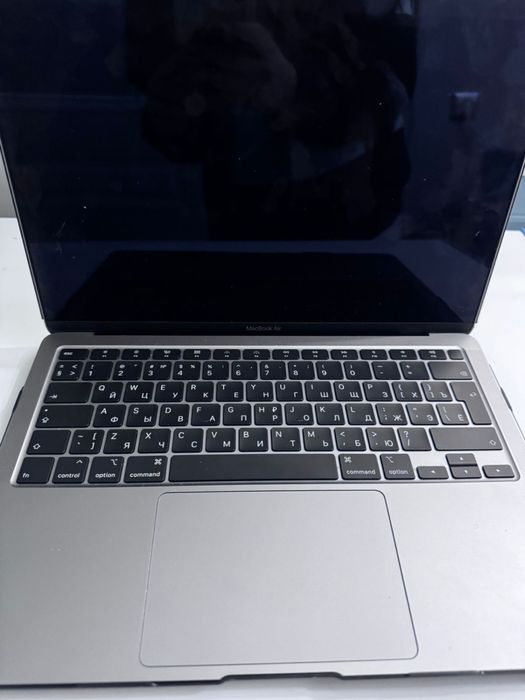 Продаю MacBook air13