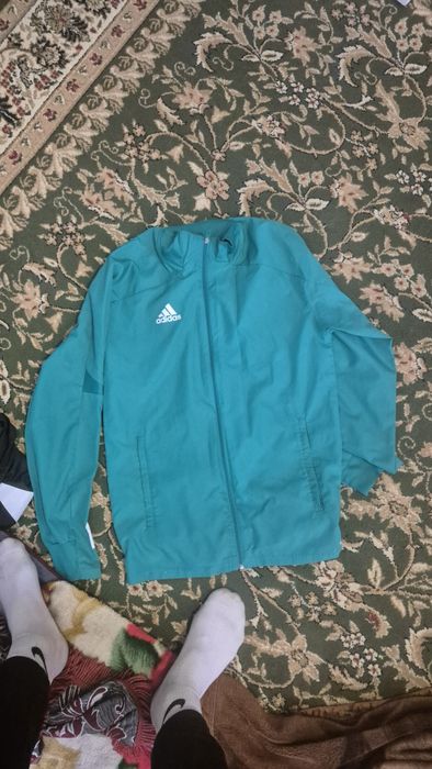 Адидас , возможен торг , размер S