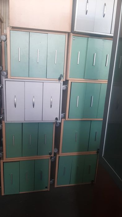 Тумбы офисные на роликах