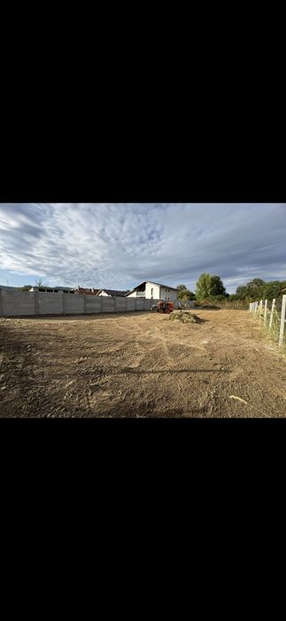 Teren bujoreni 680m2