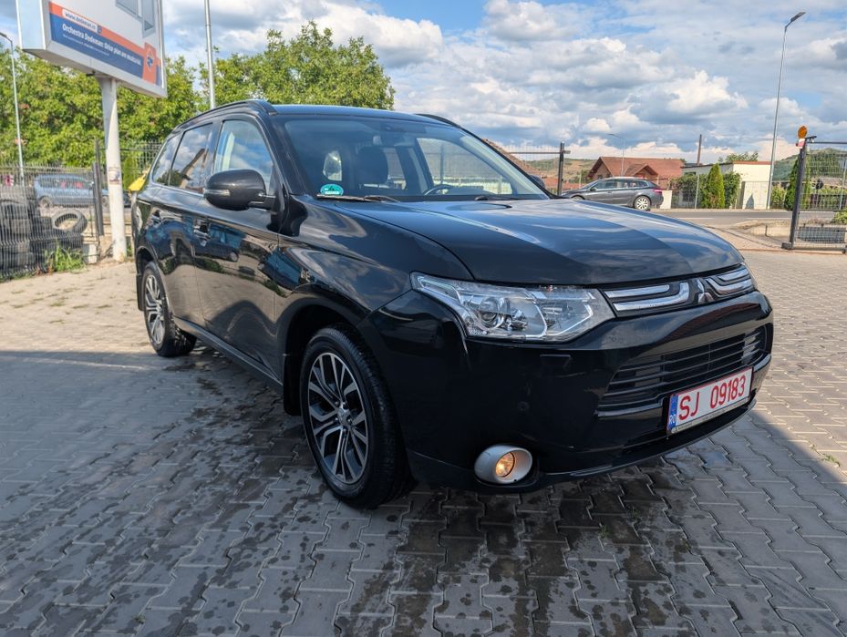 Mitsubishi Outlander 3