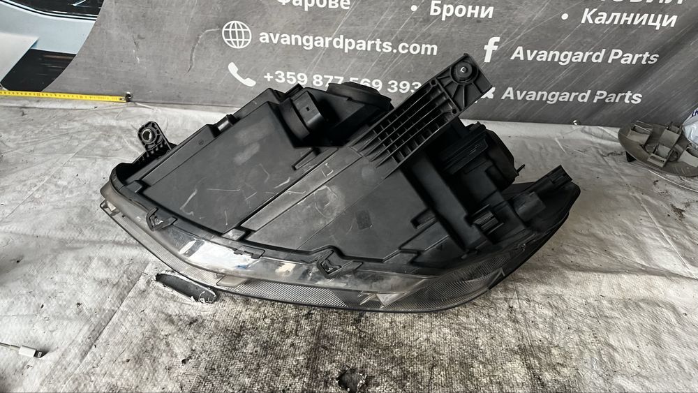 Volkswagen Caddy 4 2021- десен фар