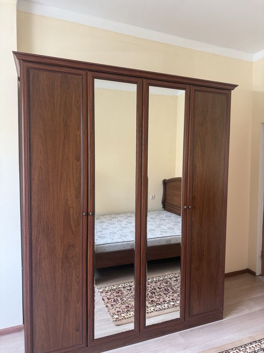 Продам спальный гарнитур