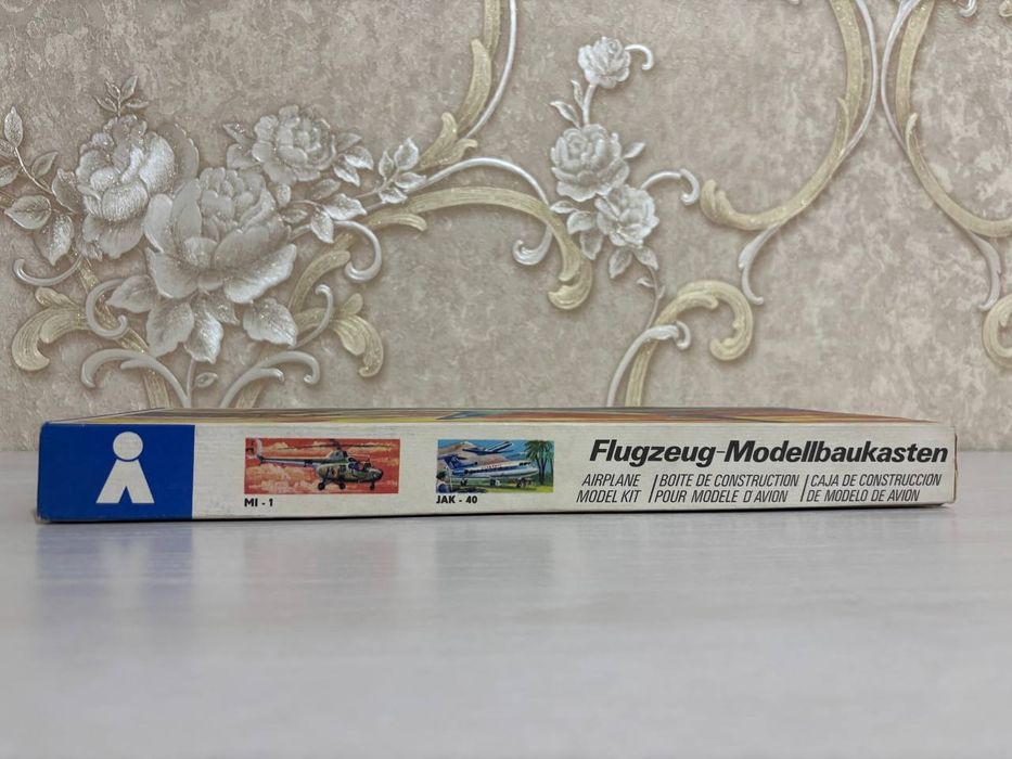 Винтажная сборная модель самолётMercure Air Inter 1:100 Полный компл