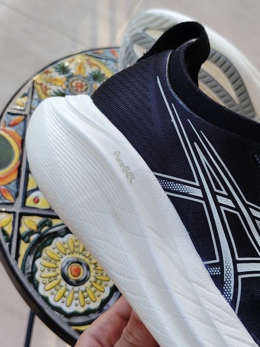 Asics Nimbus 27 41/5