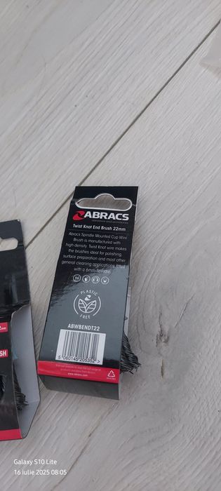 Vând Perie cu noduri răsucite