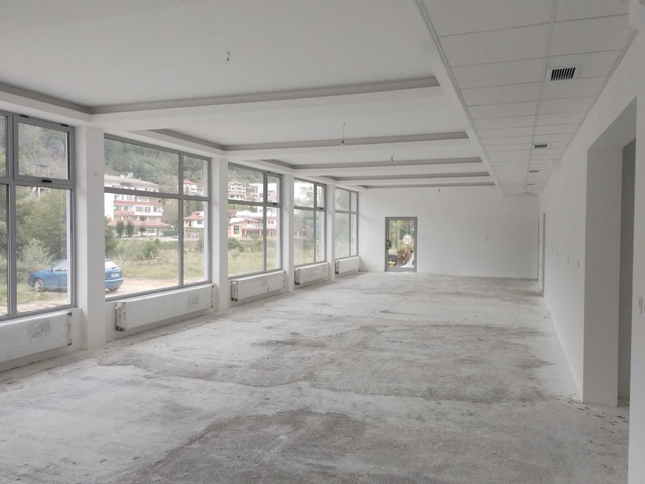 Дава се под наем Магазин в Рудозем - 200 кв.м за 6295.95 € - Снимка #3