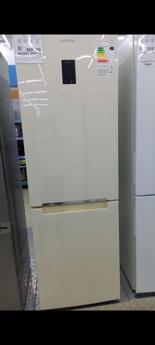 Холодильник Samsung
