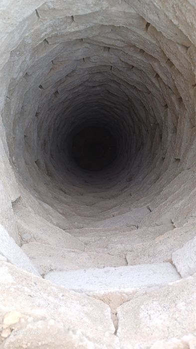 Kanalizatsiya ura transhi qazaymiz