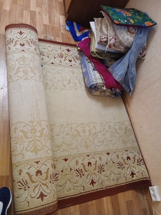 Продаётся вещи б у