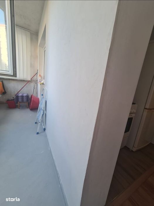 Inchiriez 3 camere Grivitei pet friendly cu parcare
