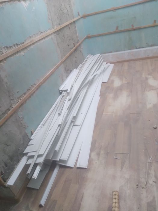 Plastiklar sotiladi. Holati yaxshi narxini kelishamiz. 500 ming