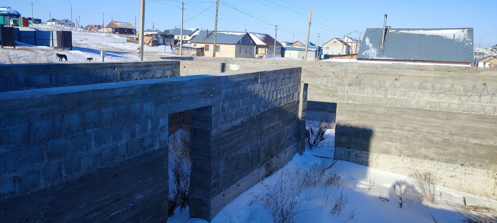 Участок с фундаментом