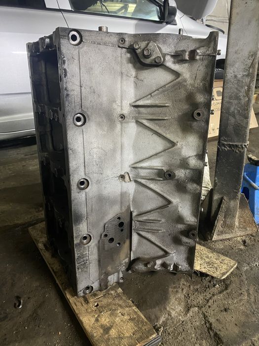 Продам двигатель на камаз простой