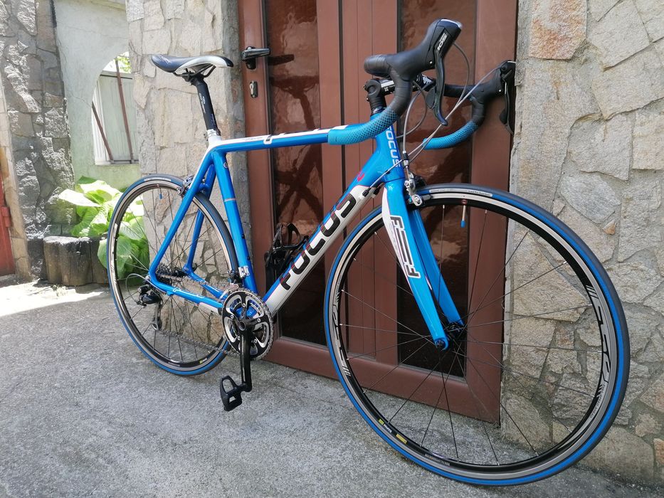Шосеен FOCUS  Carbon, 2*10 Shimano 105